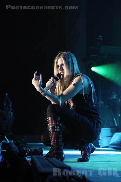 AVRIL LAVIGNE - 2011-09-16 - LA COURNEUVE - Parc Departemental - Grande Scene - 